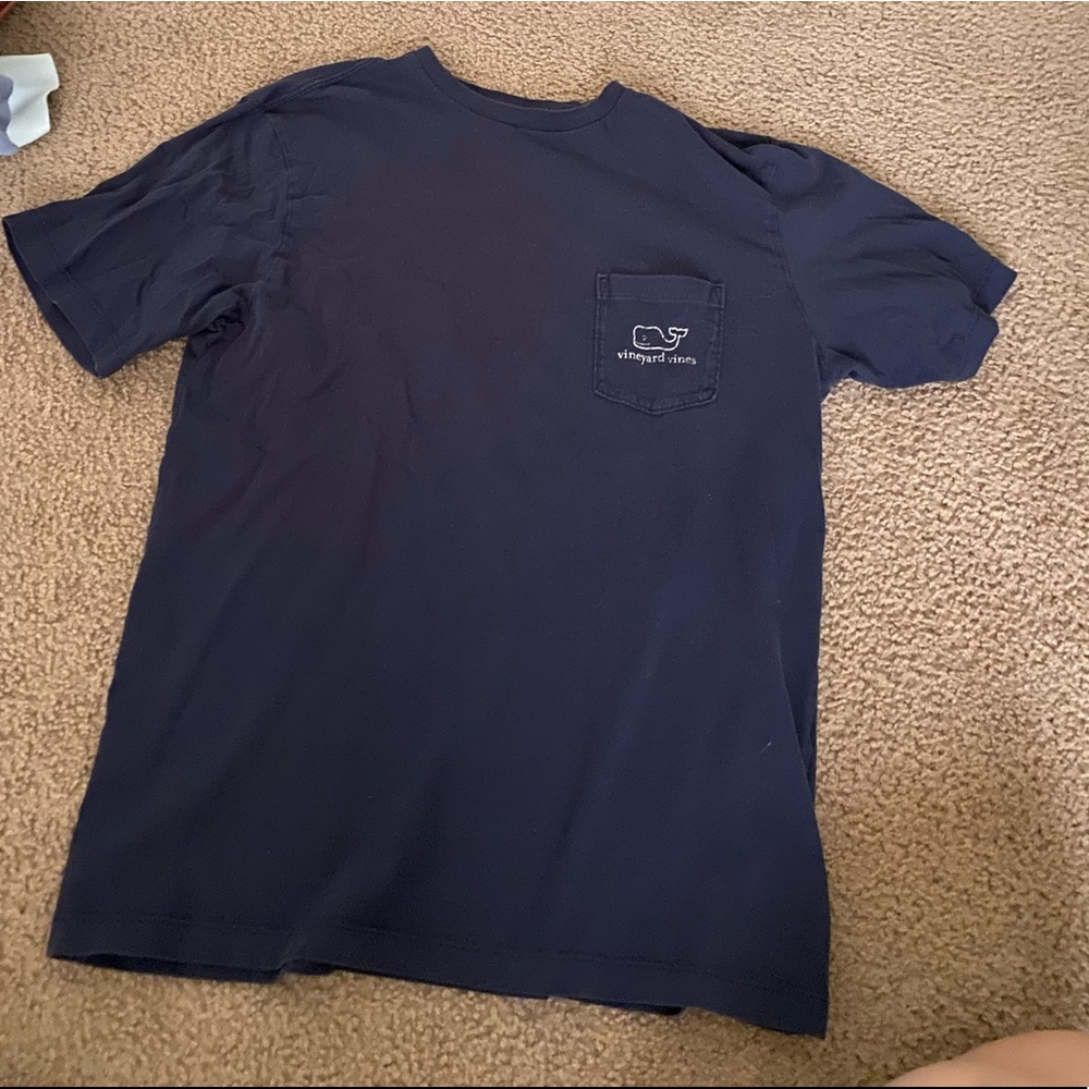 classic vineyard vines tee